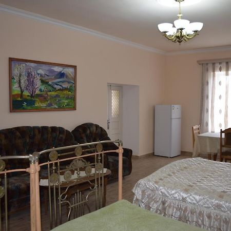Home Garni Luaran gambar