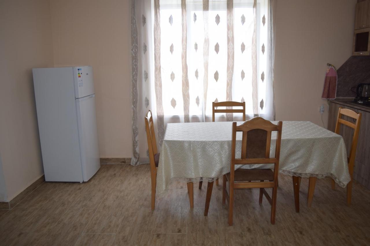 Home Garni Luaran gambar