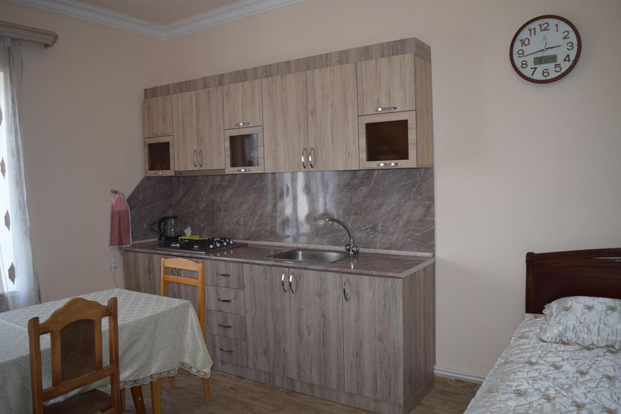 Home Garni Luaran gambar